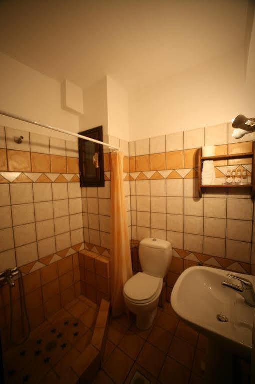 Aparthotel Fretzato à Eláti Extérieur photo
